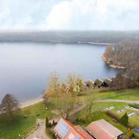 Doppelbungalow Mit Terrasse Im Mirow *