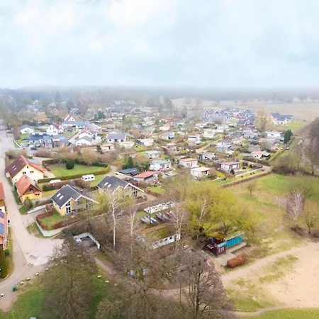 Doppelbungalow Mit Terrasse Im Mirow Ferienhaus *