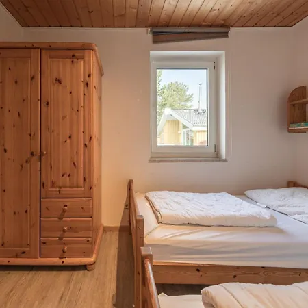 Ferienhaus Doppelbungalow Mit Terrasse Im Mirow Granzow